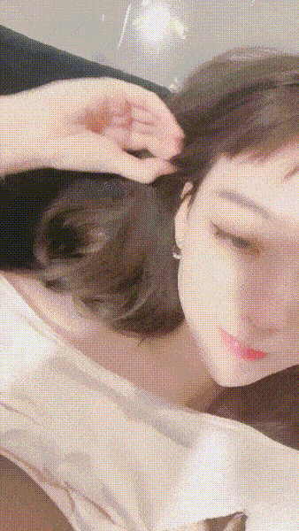 七彩女神『军阀太太』名器回归 超粉嫩名器极致妩媚妖娆 我的粉嫩只为湿润 高清源码录制