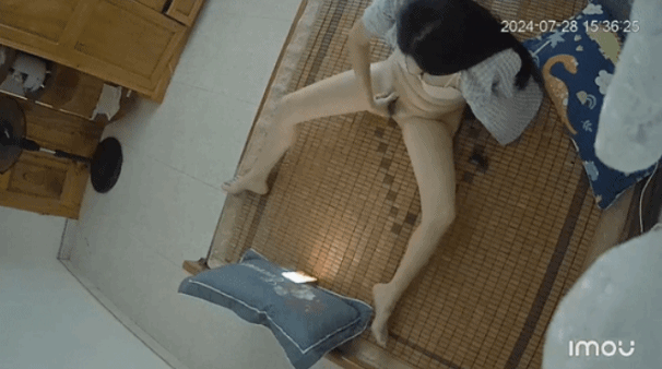 【破解摄像头】稀缺摄像头 自慰合集 把自己玩高潮了32V