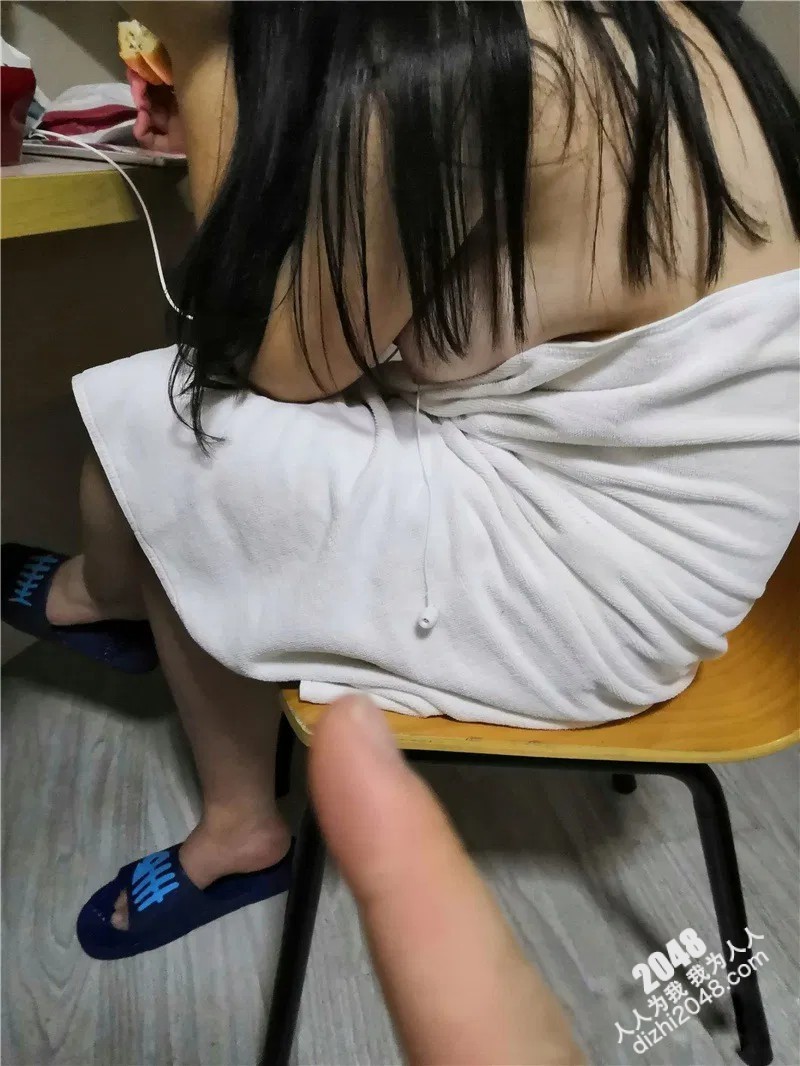 [自拍] 奶大、鮑嫩 、水又多  (22P)