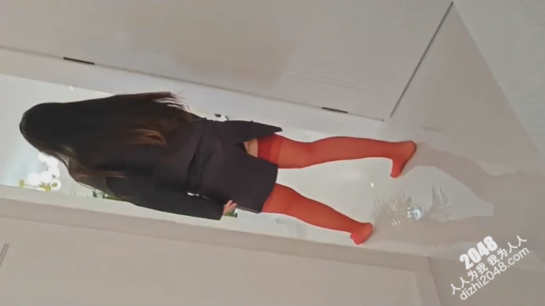 性感美母上演制服诱惑性感吊带红丝后入骚妈的性感肥臀幻想让姥爷一起操老妈无水印版