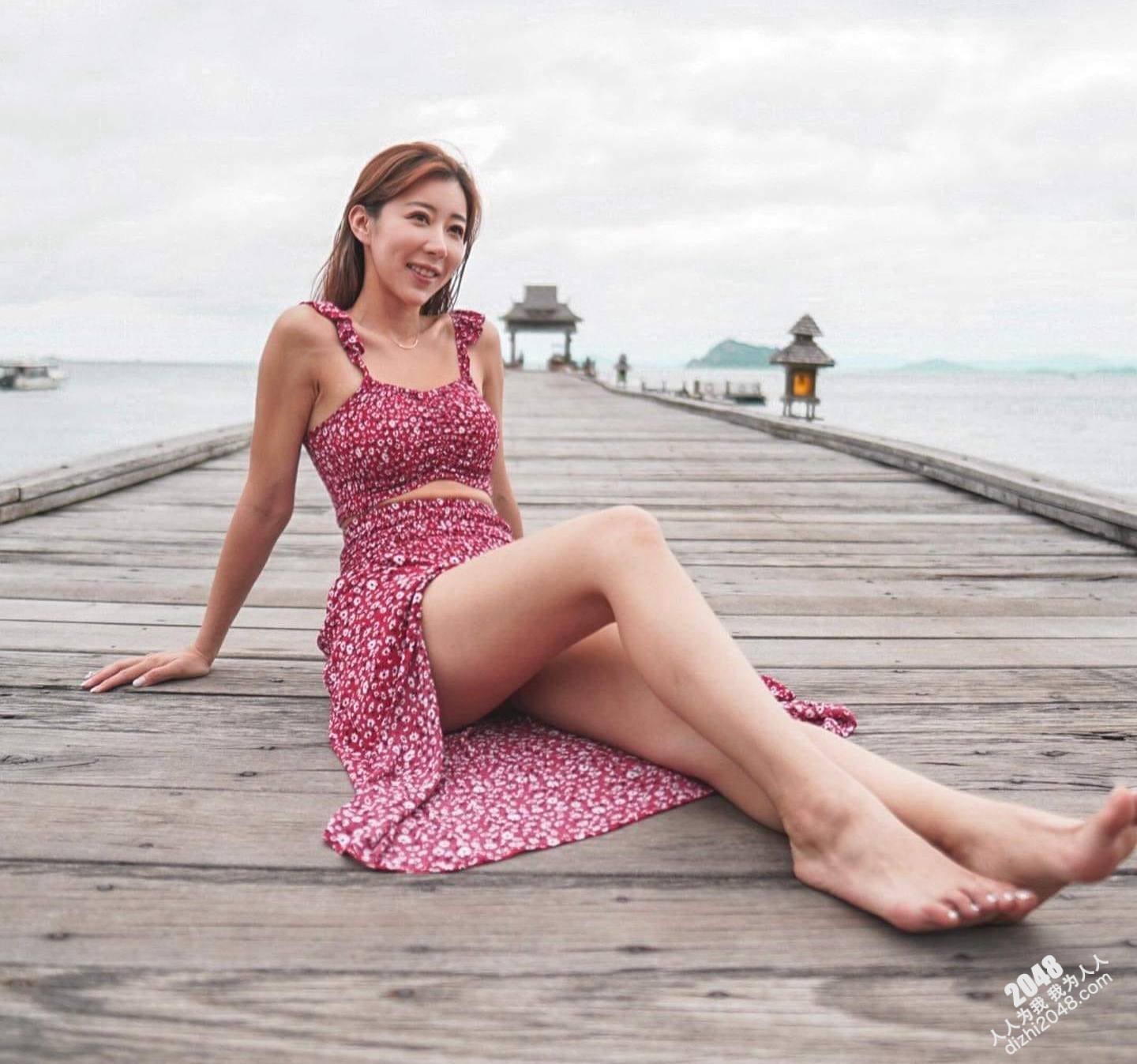[自拍] 輕熟女美乳嫩穴  (20P)