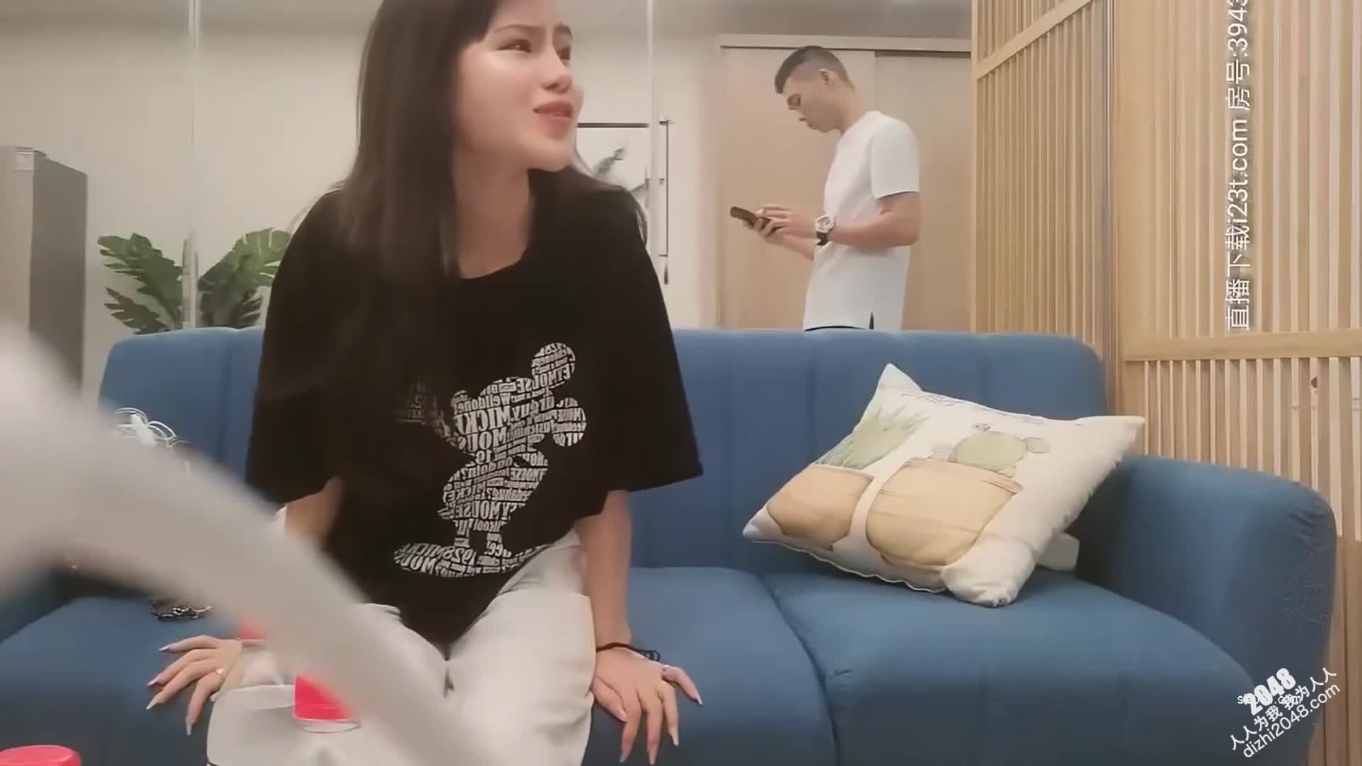 [MP4/ 1.43G] 漂亮小姐姐 我进去一下就出来 就一下阿 不行不可以 我不射里面