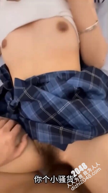 兄妹乱伦妹妹让我去带去商场买JK制服结果成为战袍让我操加上丝袜后入嗯嗯~啊叫得特别爽