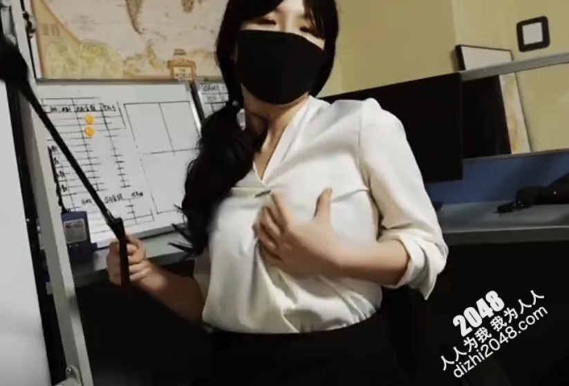 【MP4】[国产自拍] 反差婊 [櫻花小貓] 身材苗條無毛粉鮑魚 飢渴女上司性凌辱下屬辦公室潛規則黑絲高跟SM踩肉棒 被無套猛懟 騷叫不停