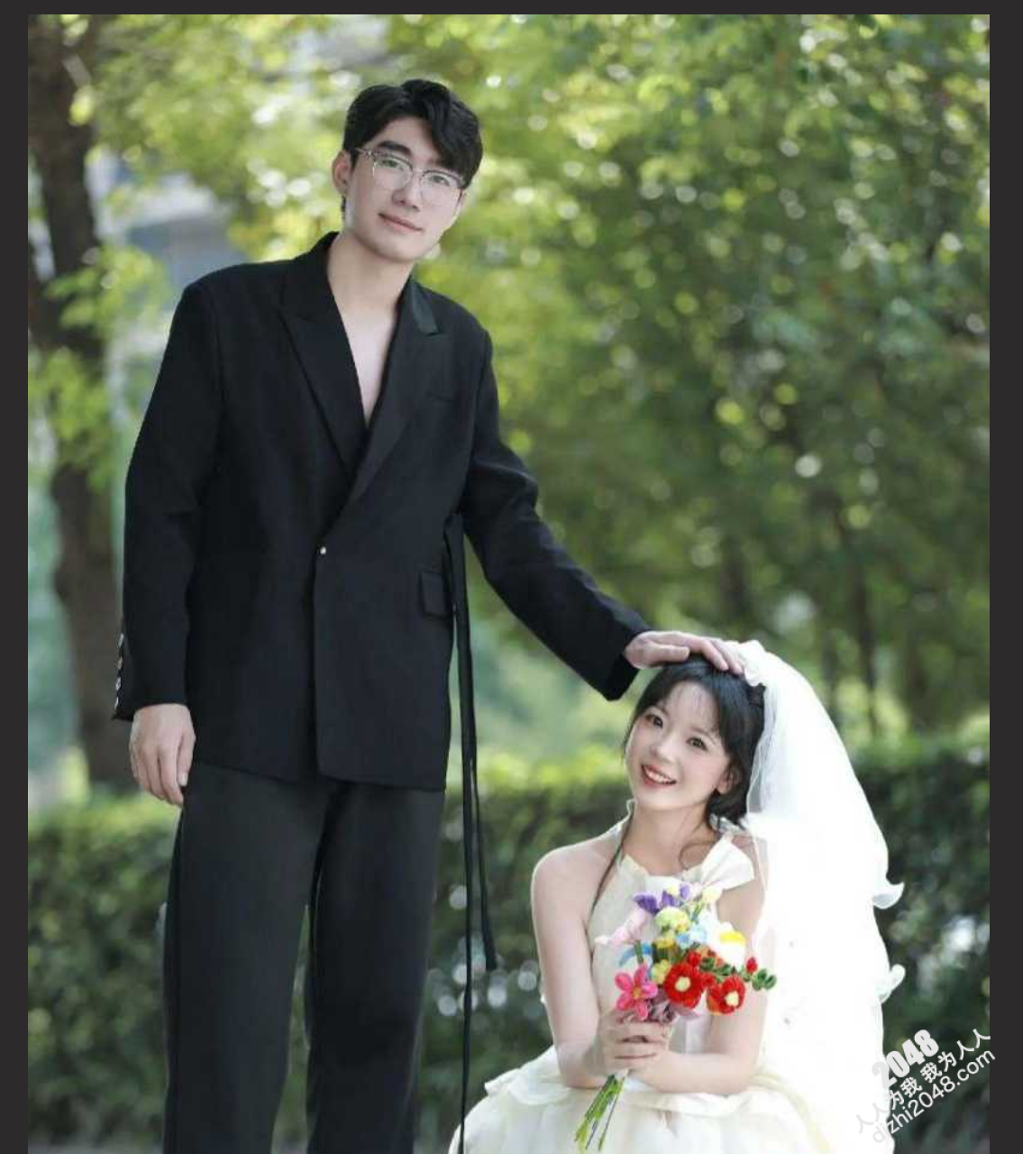 婚前婚房出轨偷情 江苏新娘出轨门事件!结婚前一夜和前男友穿着婚纱交流博被曝光!